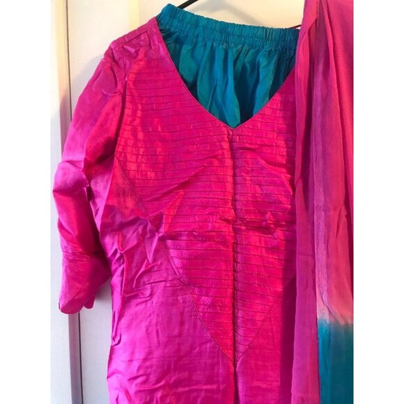 Handmade Silk Punjabi Suit Traditional Indian Outfit - Picture 2 of 4